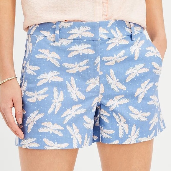 LOFT Pants - LOFT Riviera Short blue with butterfly pattern. Size 4